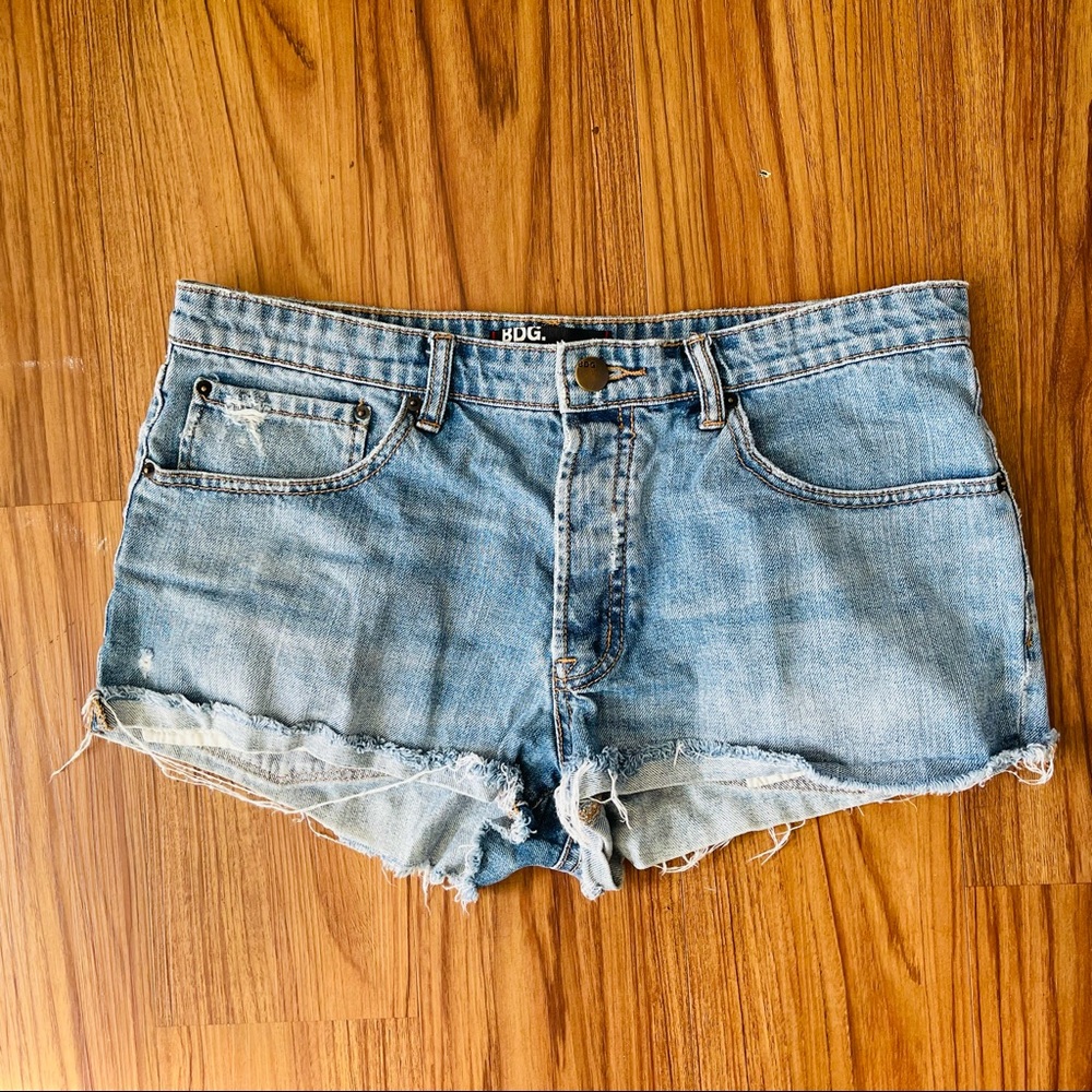 BDG Boyfriend Jean Short size 30 Urban Outfitters